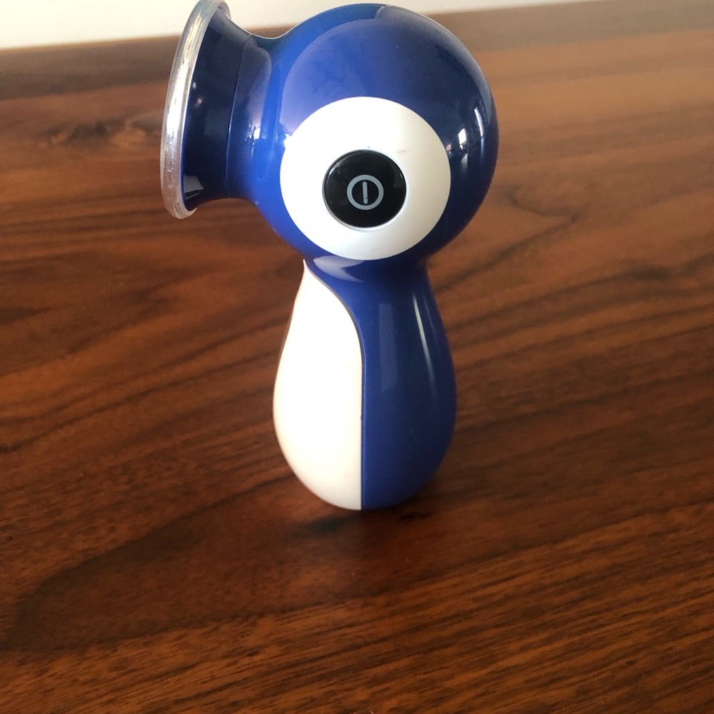 Alessi Piripicchio Clothes / Fabric shaver in blue